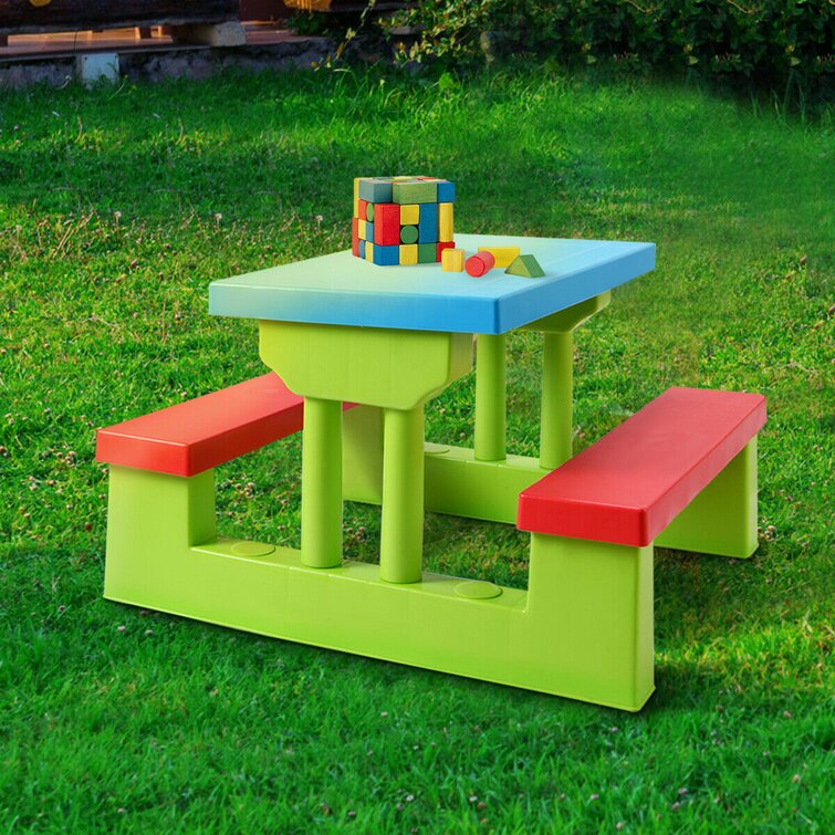 Kids table shop and bench